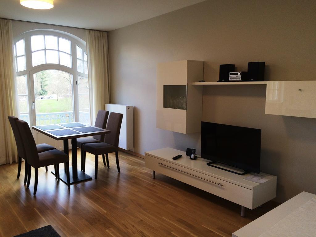 Appartements Am Kurpark Bad Pyrmont Exteriör bild