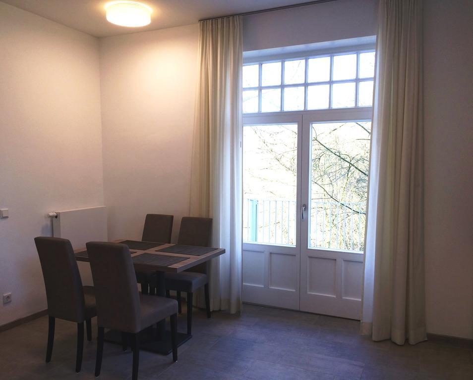 Appartements Am Kurpark Bad Pyrmont Exteriör bild